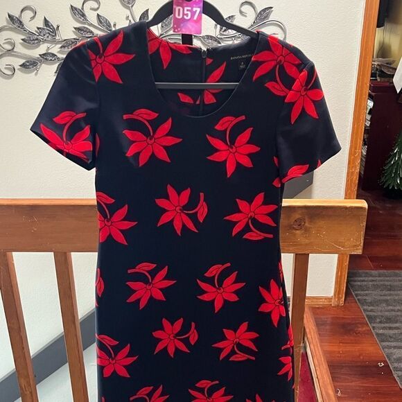 EUC Banana Republic Blue Dress with Red Flowers, Short Sleeves, Size 2 #057 - Picture 5 of 5